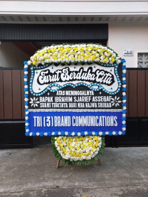 Papan Bunga Duka di Lubuk Kupang